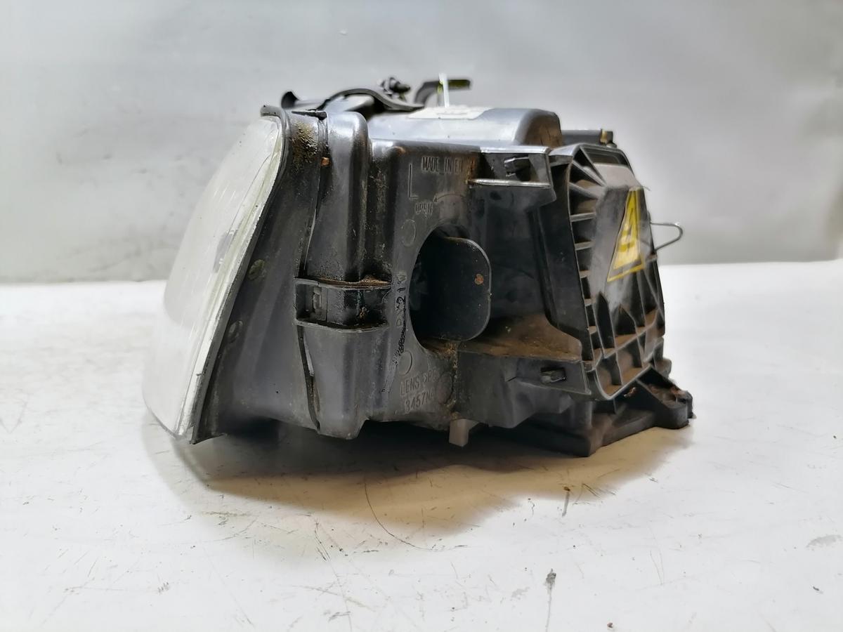 Audi A4 8E B6 original Xenonscheinwerfer vorn links Bj.2004